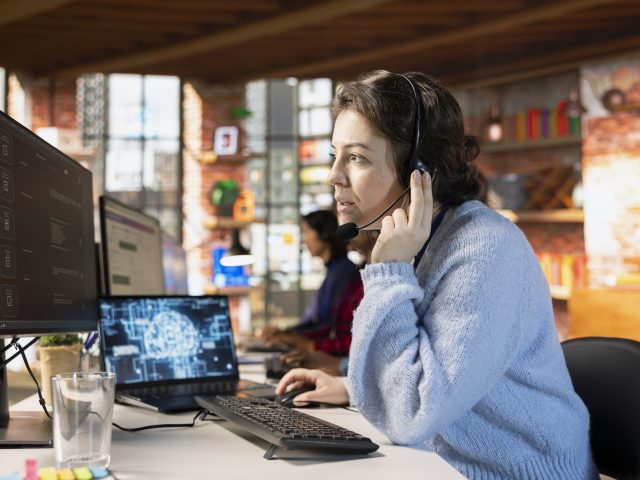 How Outbound Call Center Services Generate More Qualified Leads